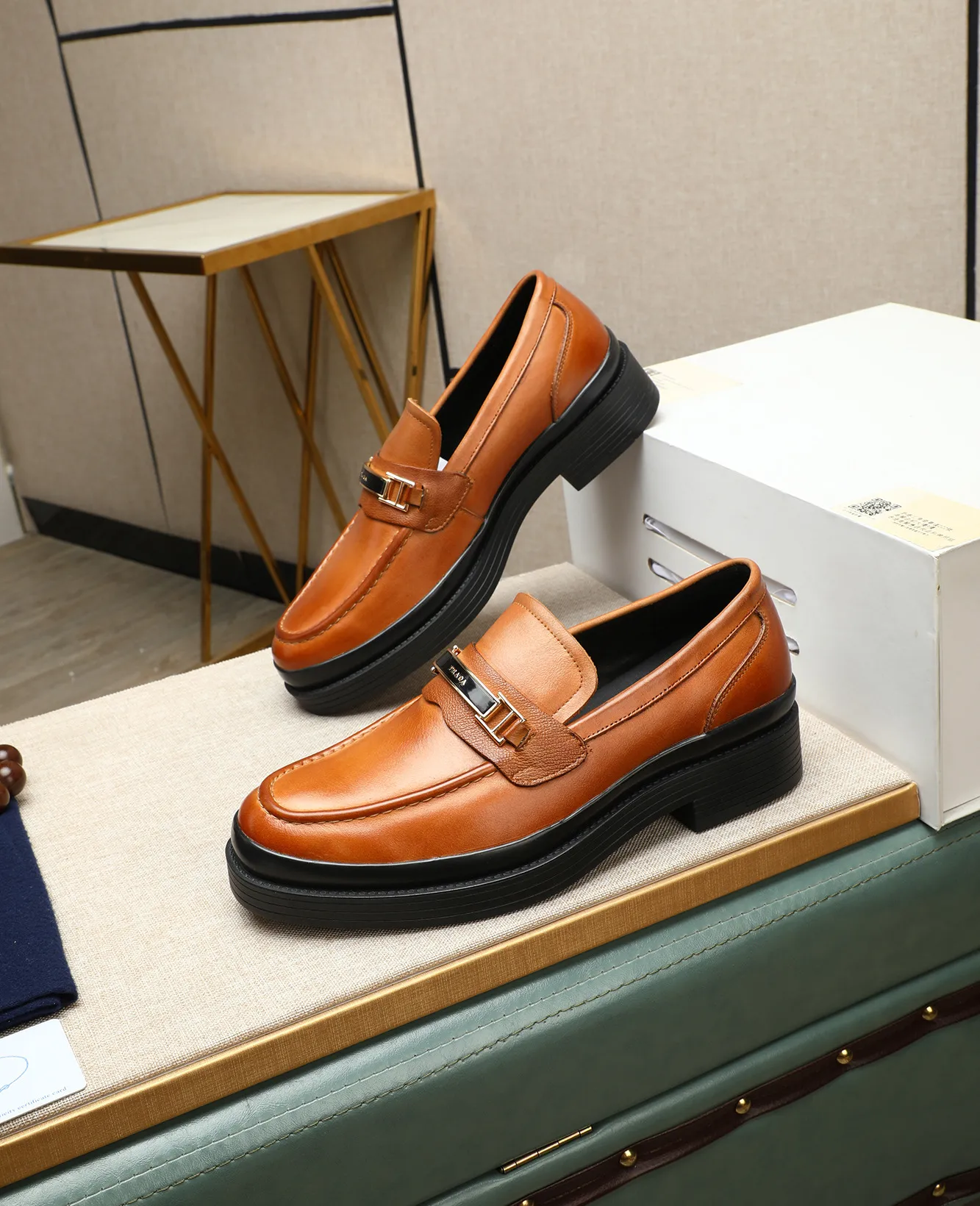 Men's men's shoes 💰540 (water-dyed cow leather) 📛📛PRADA high-end counter's latest formal business leather shoes 👔original and highest quality! Imported from Italy 🇮🇹 first-layer calfskin fabric ➕ cowhide lining Original outsole Formal size: 38➖44 (45 customized)